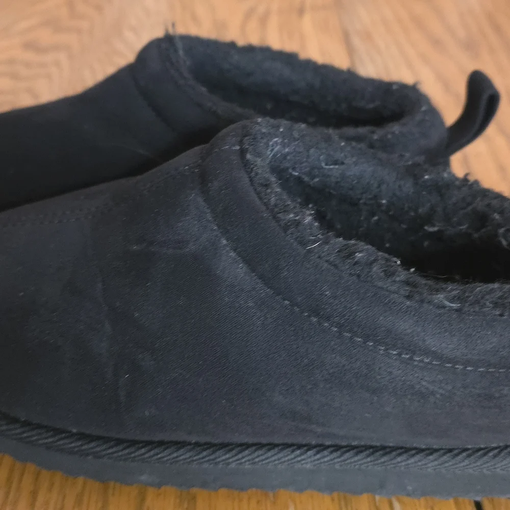Kids Black Cozy Slip-On‎ Shoes